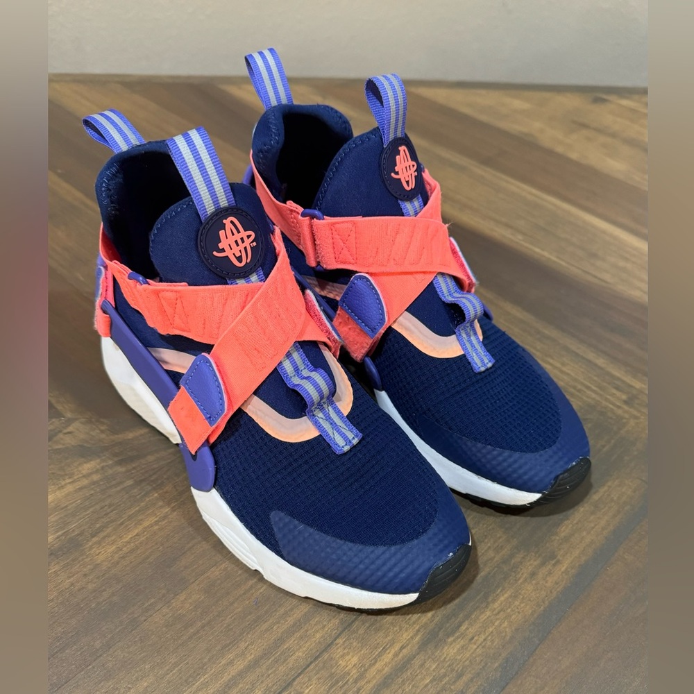 NIKE HUARACHE CITY (GS) BIG KID BLUE ORANGE PURLE WHITE SIZE 4.5Y AJ6662-403